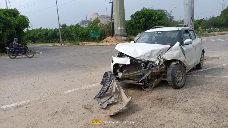 3 Killed, 9 Injured as Speeding Pickup Truck Collides with Car in Greater Noida