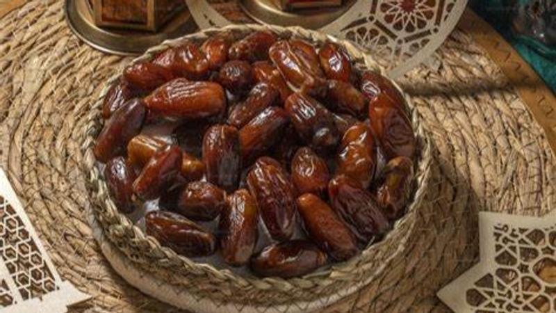 Why should you consume dates when your awake early? 