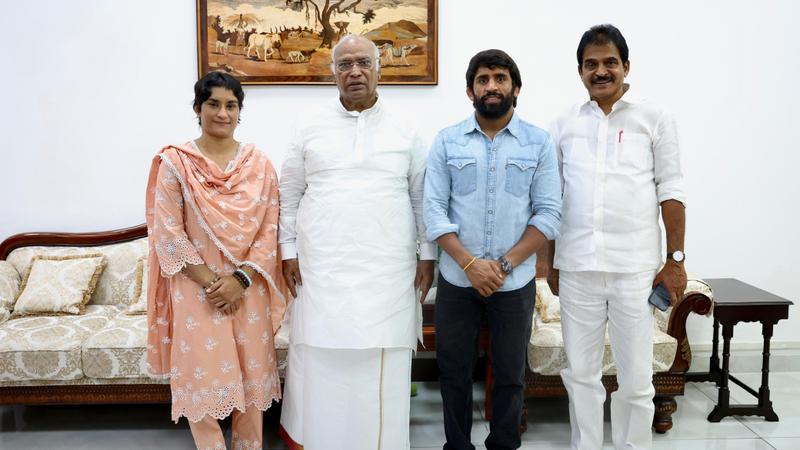 Wrestlers Vinesh Phogat and Bajrang Punia are set to join the Congress party at 2pm, Today at INC President Mallikarjun Kharge's residence in Rajaji Marg