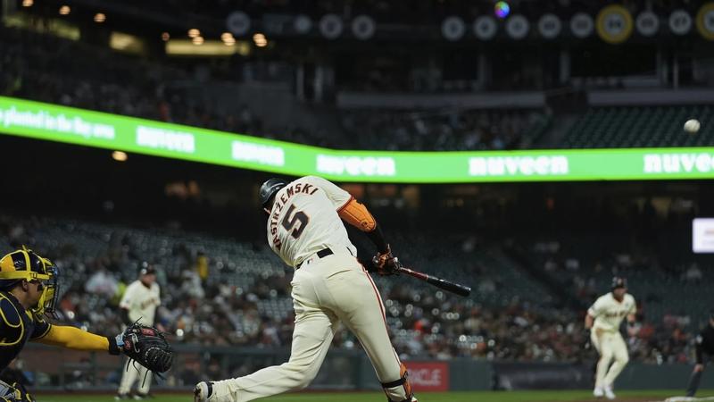 Yastrzemski knocks in four runs, Snell strikes out eight as Giants rout Brewers 13-2