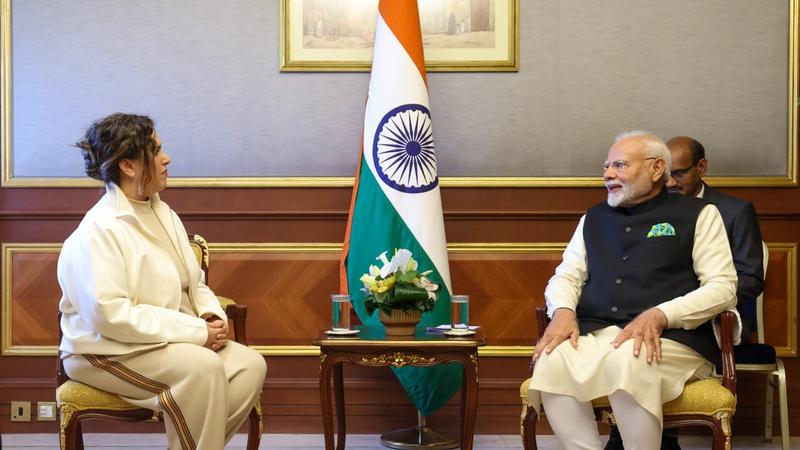 yoga practitioners other influential people met prime minister narendra modi in kuwait