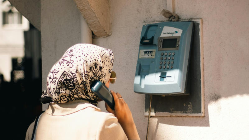 “Youngsters simply don’t have the confidence to use the telephone,” said UK's Nottingham College careers advisor.