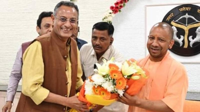 Sanjay seth with CM Yogi