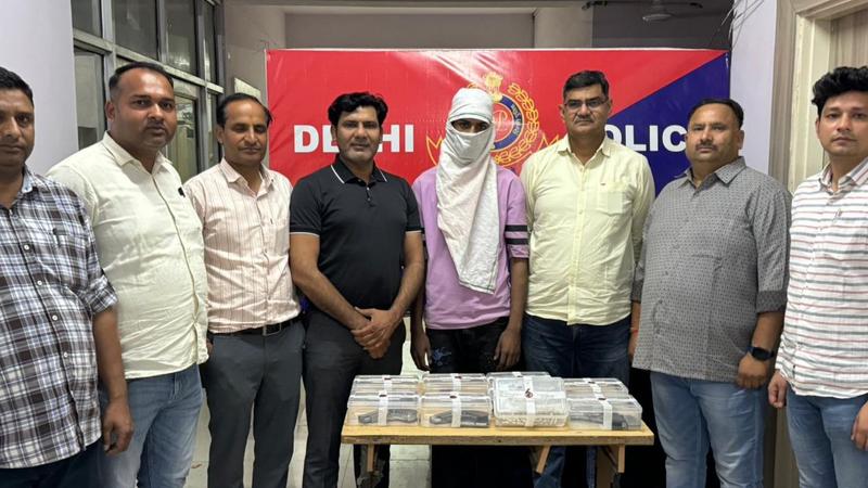 Arms Smuggler Arrested in Delhi