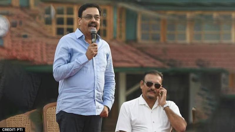 Dilip Vengsarkar urges young players to aim for Test cricket