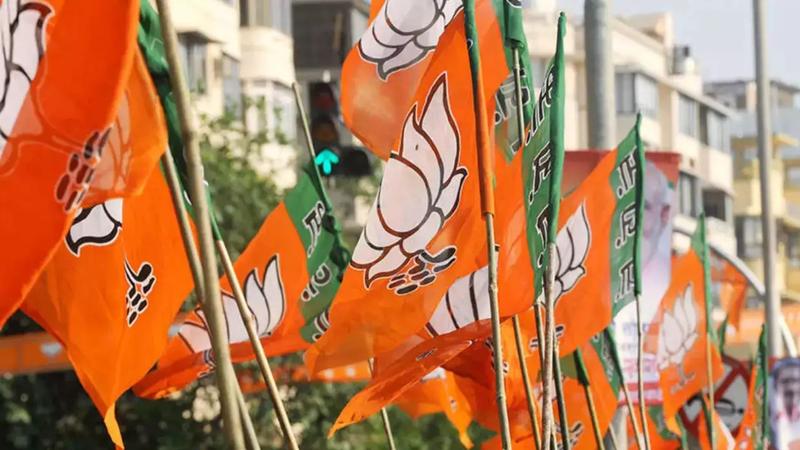 BJP wins 15 seats in Karnataka 