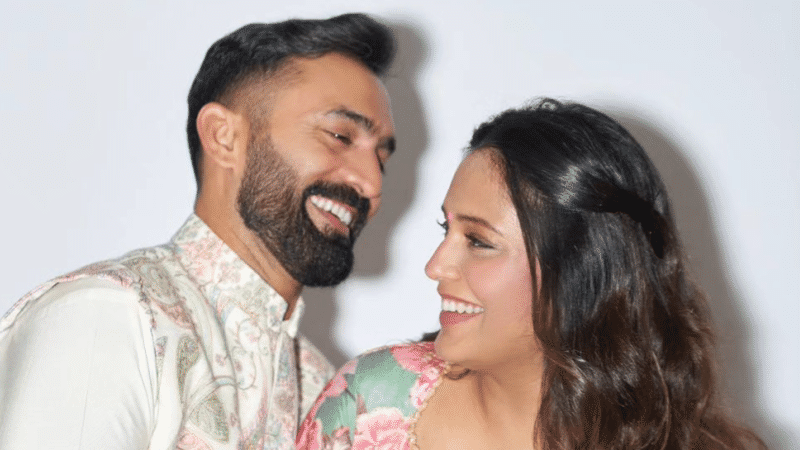 Dinesh Karthik wife Dipika Pallikal