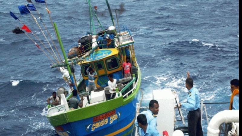 Sri Lanka Navy arrests 17 Indian Fisherman 