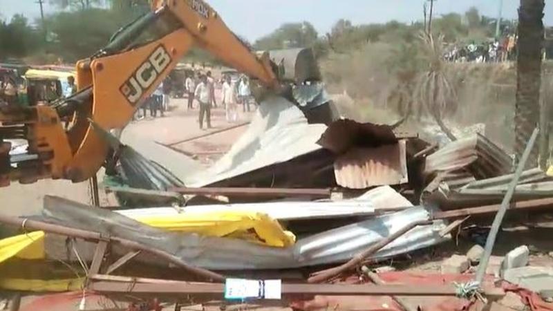 Ujjain illegal shops removed