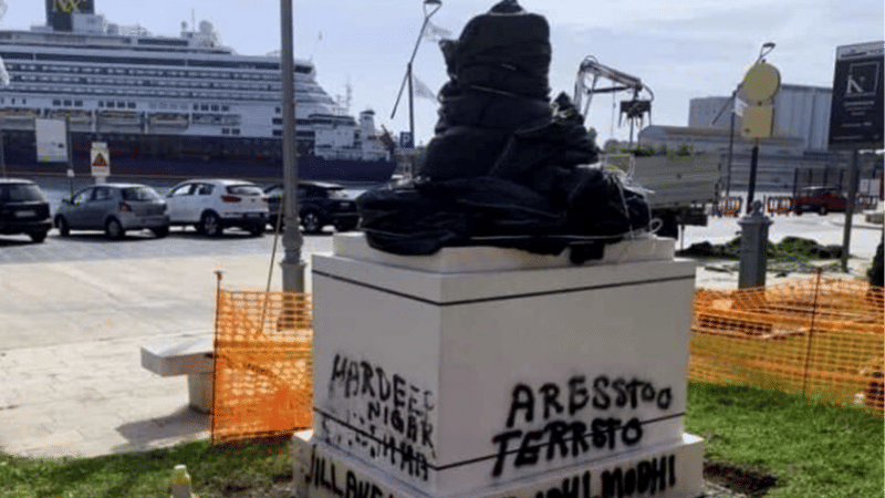 Mahatma Gandhi Statue Vandalised