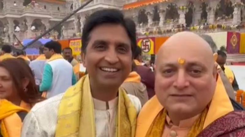 A file photo of Kumar Vishwas and Manoj Joshi