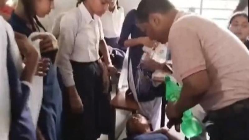 BREAKING: Bihar Students Faint at School Due to Heat Wave, Hospitalised