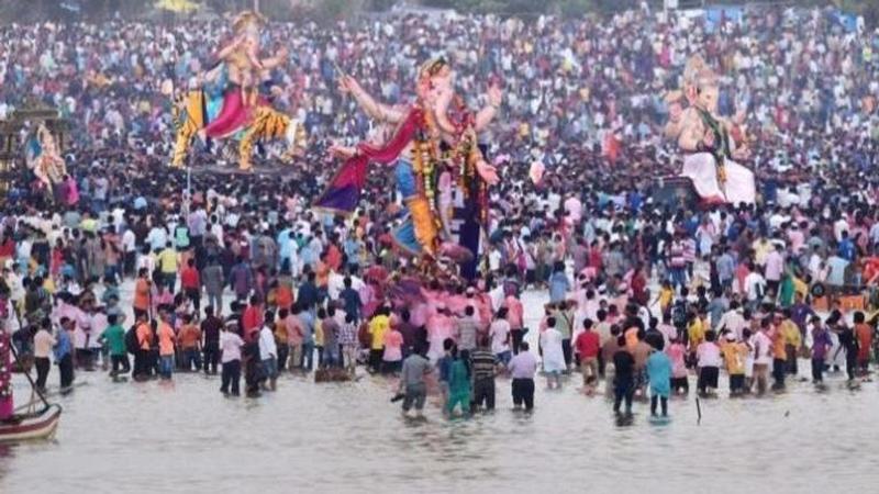 Along with Mumbai Police, Indian Navy deployed to maintain law and order for Anant Chaturthi 