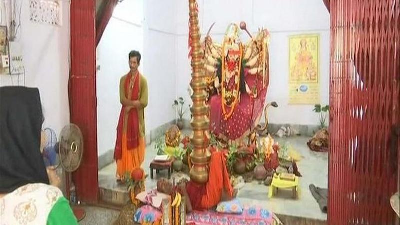 Navratri: This Durga Devotee Balances 21 Urns On Chest