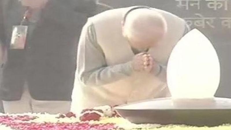 PM Modi, former PM Manmohan Singh, LK Advani and senior leaders pay tribute to Atal Bihari Vajpayee on his 94th birth anniversary