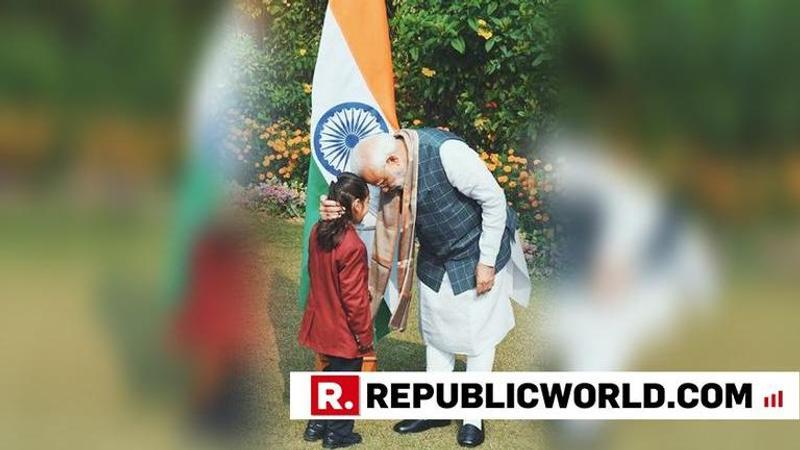 PM Narendra Modi introduces his six-year-old friend Eiha Dixit, who won the Bal Shakti Puraskar 2019 for her contribution to the environment