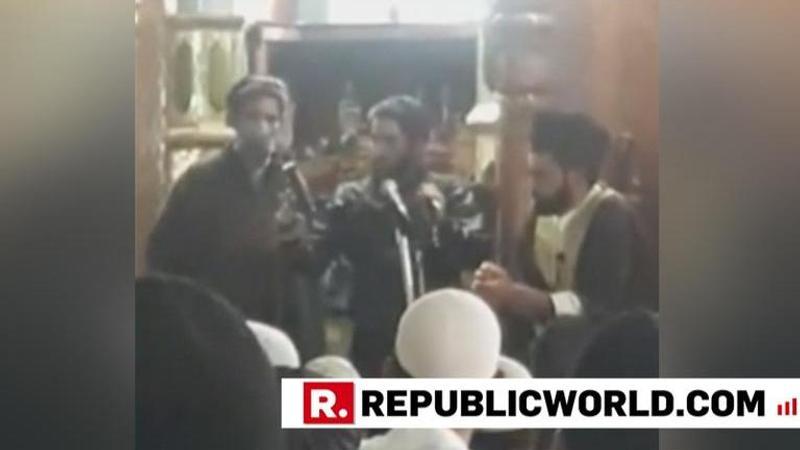 SHOCKING: Two armed terrorist enter Kulgam Mosque, raise pro-Pakistan slogan and issue religion-backed call-to-arms