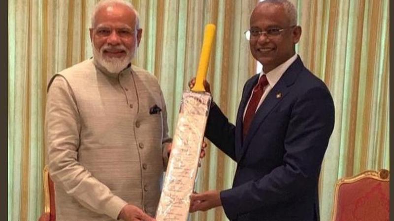 JUST WATCH THIS: PM Modi gifts Cricket Bat signed by full World Cup 2019 Team India squad to Maldives President Solih. Pictures here