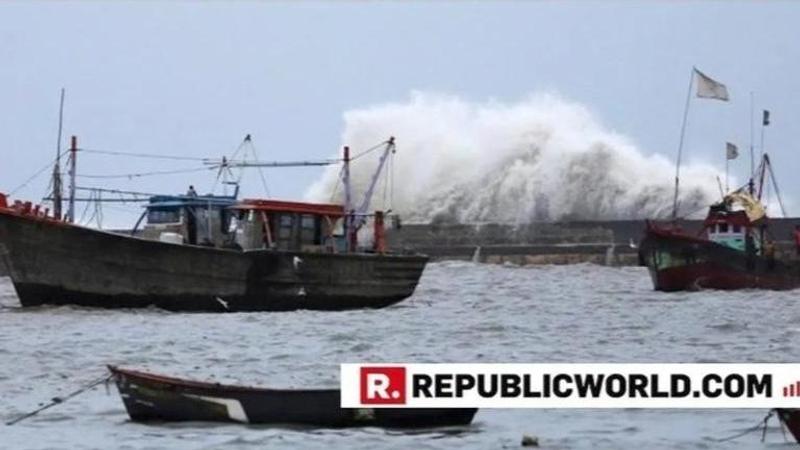 Cyclone Vayu weakens, to cross Gujarat coast by night