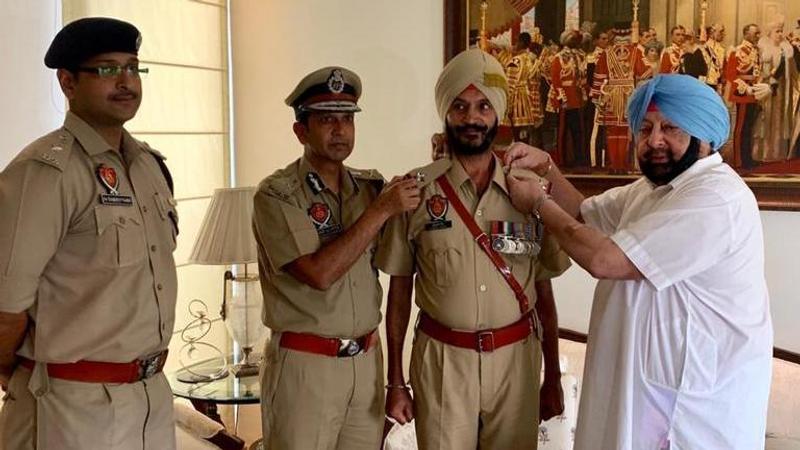 Kargil braveheart ex-Sepoy Satpal Singh who was given constable job by Punjab police gets double promotion from CM Amarinder Singh