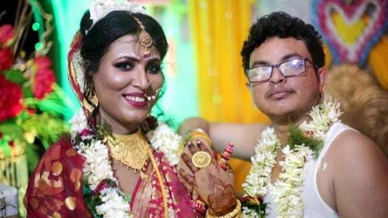 Indian transgender couple tie the knot in historic 'rainbow wedding'