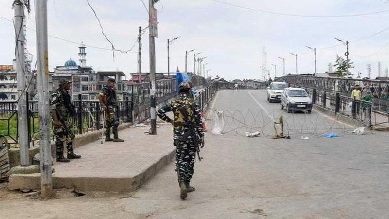 Situation in J-K peaceful ahead of Eid, people offer prayers in neighbourhood mosques