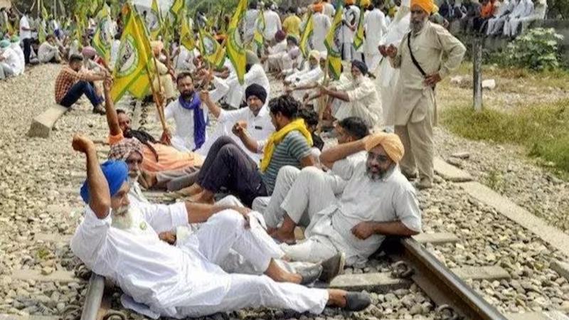 Farmers to Hold 'Rail Roko' Protest In Punjab, Several Routes Likely to Get Affected | Details Here 