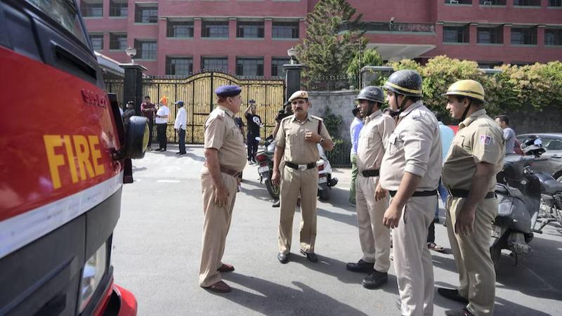 Bomb Threat to Delhi School