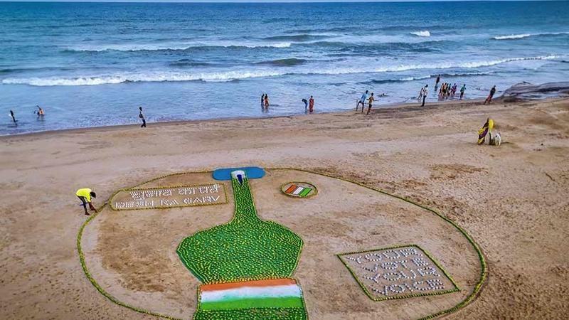 Sand artist Sudarsan Pattnaik 