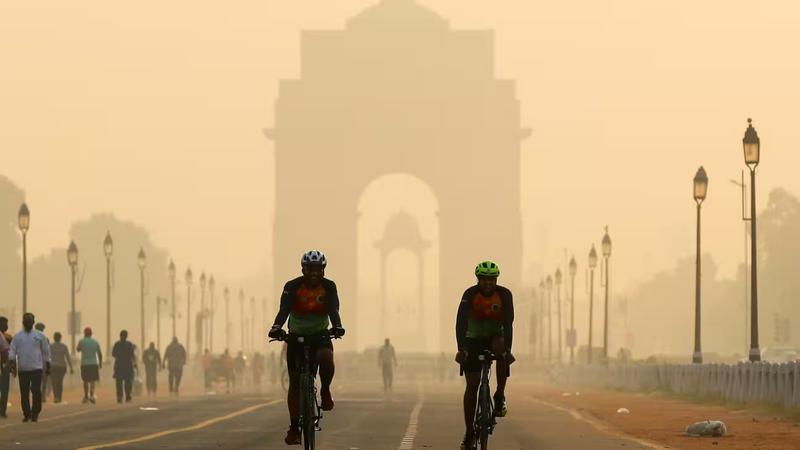 AAP, BJP indulge in blame game as Delhi's Air Quality worsens