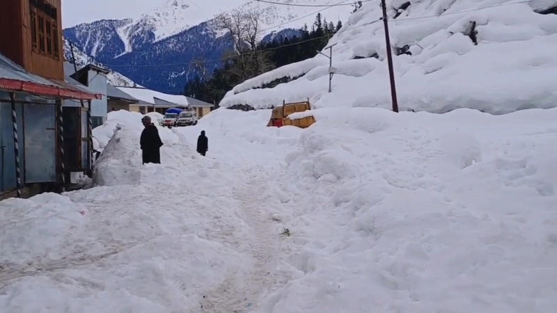 Gurez Valley Villagers Stranded by Authorities 'Snow Neglect'