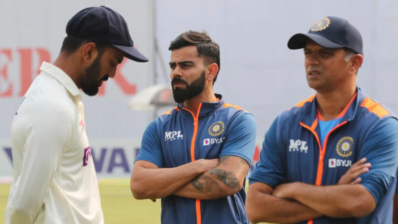 KL Rahul with Virat Kohli and Rahul Dravid