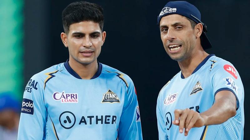 Ashish Nehra with Hardik Pandya