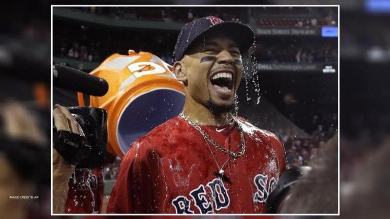 Mookie Betts contract