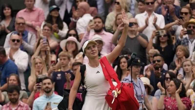 Ukraine’s Elina Svitolina loses at Wimbledon despite getting a big boost from the boisterous crowd