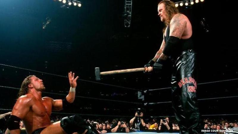 Triple H vs Undertaker