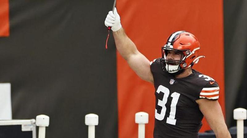 Browns place Janovich on COVID list after he played in game