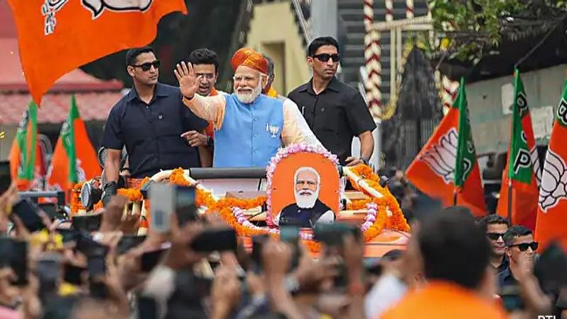 PM Modi Ghatkopar roadshow today