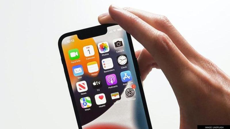 Apple iPhone 14 might ditch the notch, reports suggest a hole-punch display is in works