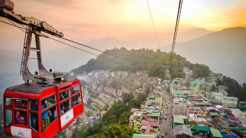 Garbage bags are now mandatory for tourist vehicles entering Sikkim. 