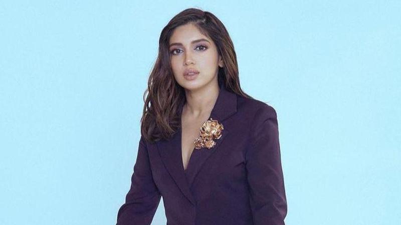 Bhumi Pednekar cooks food on sets of 'Badhaai Do', jokingly says 'no facilities for us'