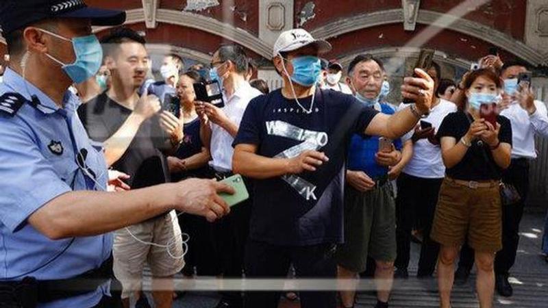 Police presence at closed US consulate in Chengdu