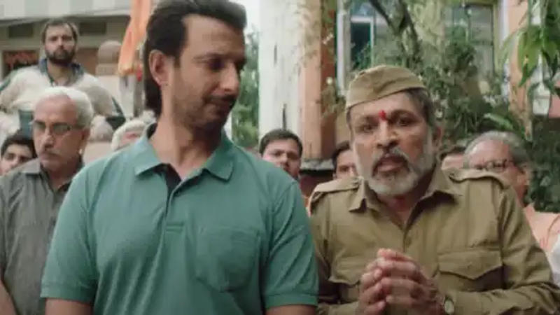 Sharman Joshi and Annu Kapoor in Sab Moh Maya Hai trailer