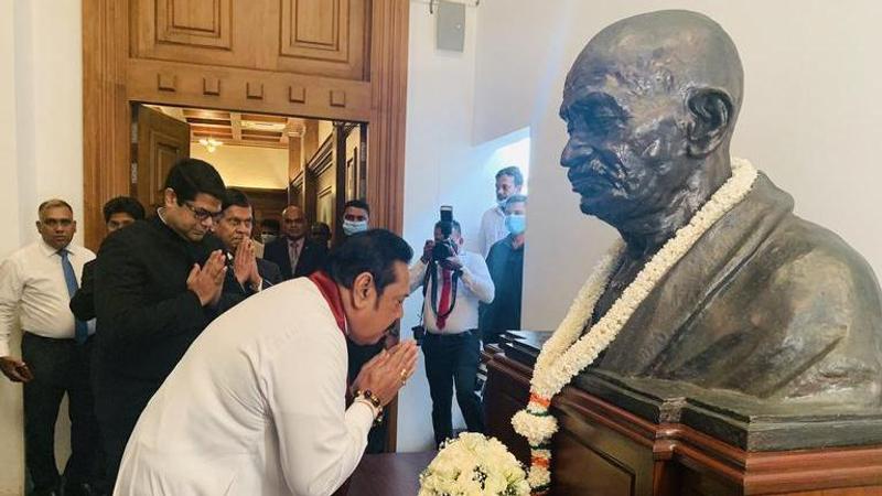 Sri Lankan PM Rajapaksa Pays Homage To Mahatma Gandhi