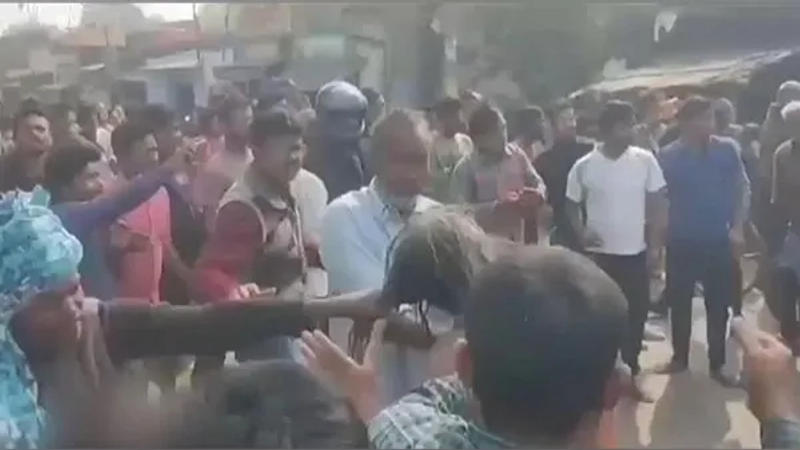 Visuals from the incident: Sadhus en route to Gangasagar for Makar Sankranti were allegedly assaulted 