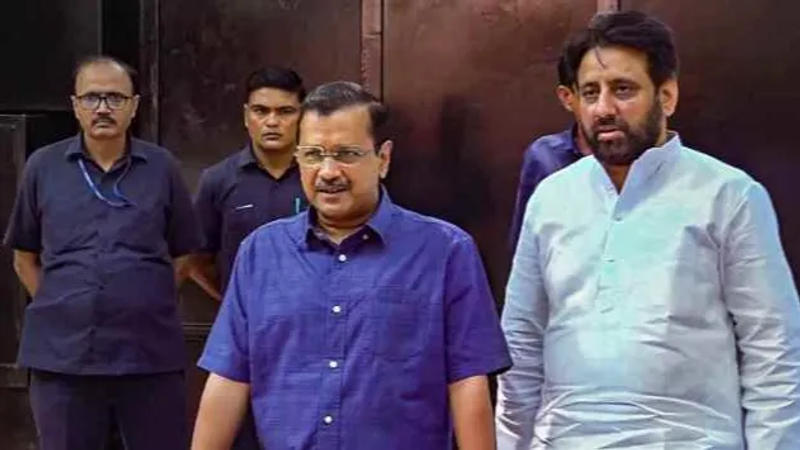 Delhi CM Arvind Kejriwal and AAP MLA Amanatullah Khan