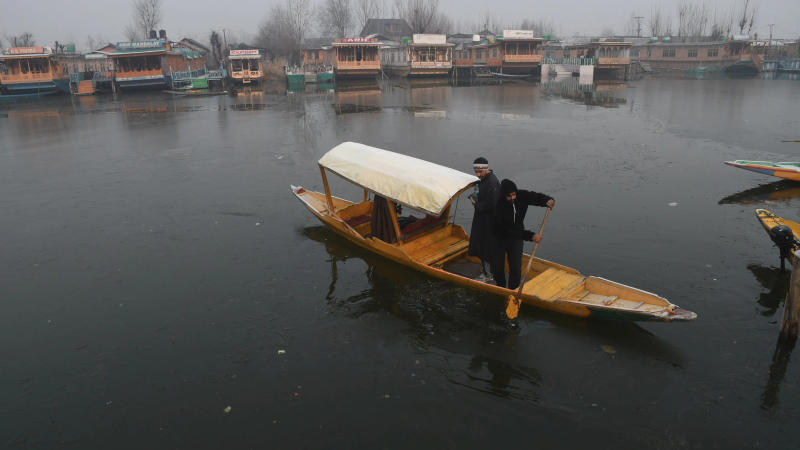 Srinagar records low of minus 8.5 deg C 