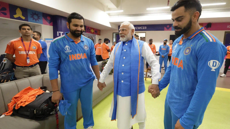 Narendra Modi with Virat Kohli & Rohit Sharma