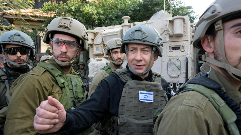 Israel's PM Benjamin Netanyahu meets troops in Gaza Strip 