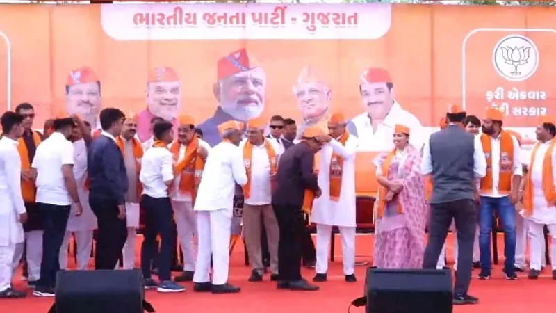 Over 2,000 Congress, AAP workers join BJP in Gujarat ahead of Lok Sabha polls